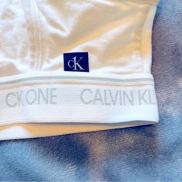 Calvin Klein bralette - Picture 3 of 4